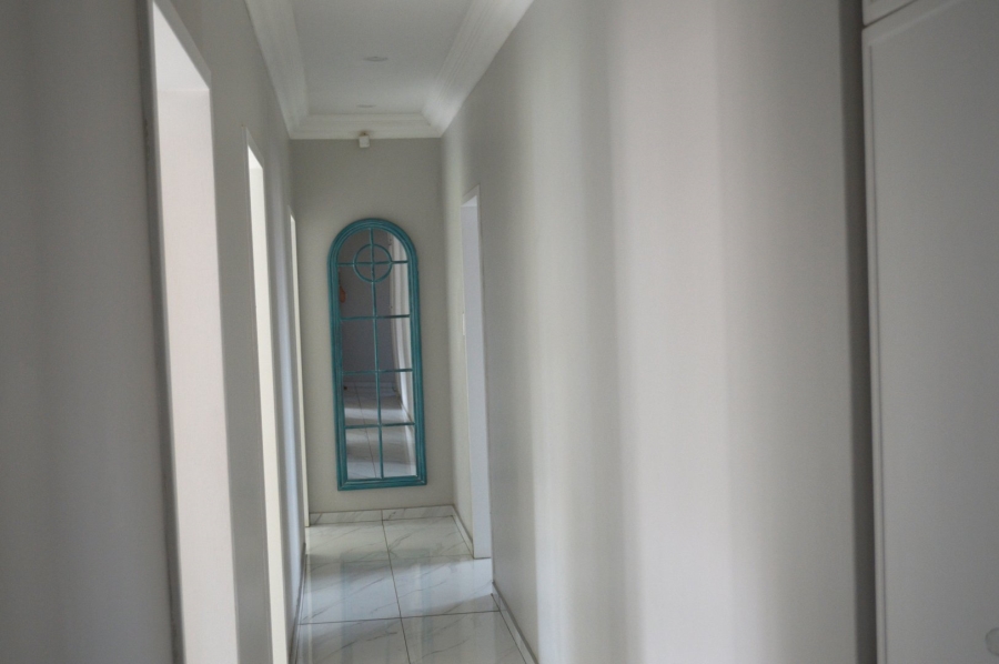 3 Bedroom Property for Sale in Flamwood North West